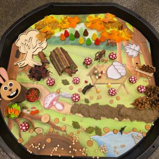 🍂✨ Krásy podzimu v @komu_centre_ ✨🍂 Zítra se společně ponoříme do podzimní atmosféry! 🌰🍁 Čeká nás hravé objevování, které...